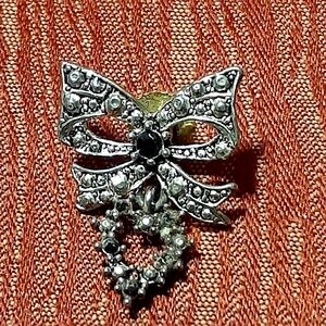 BOW With Dangling Hearts Silver Tone Brooch/Pin VINTAGE